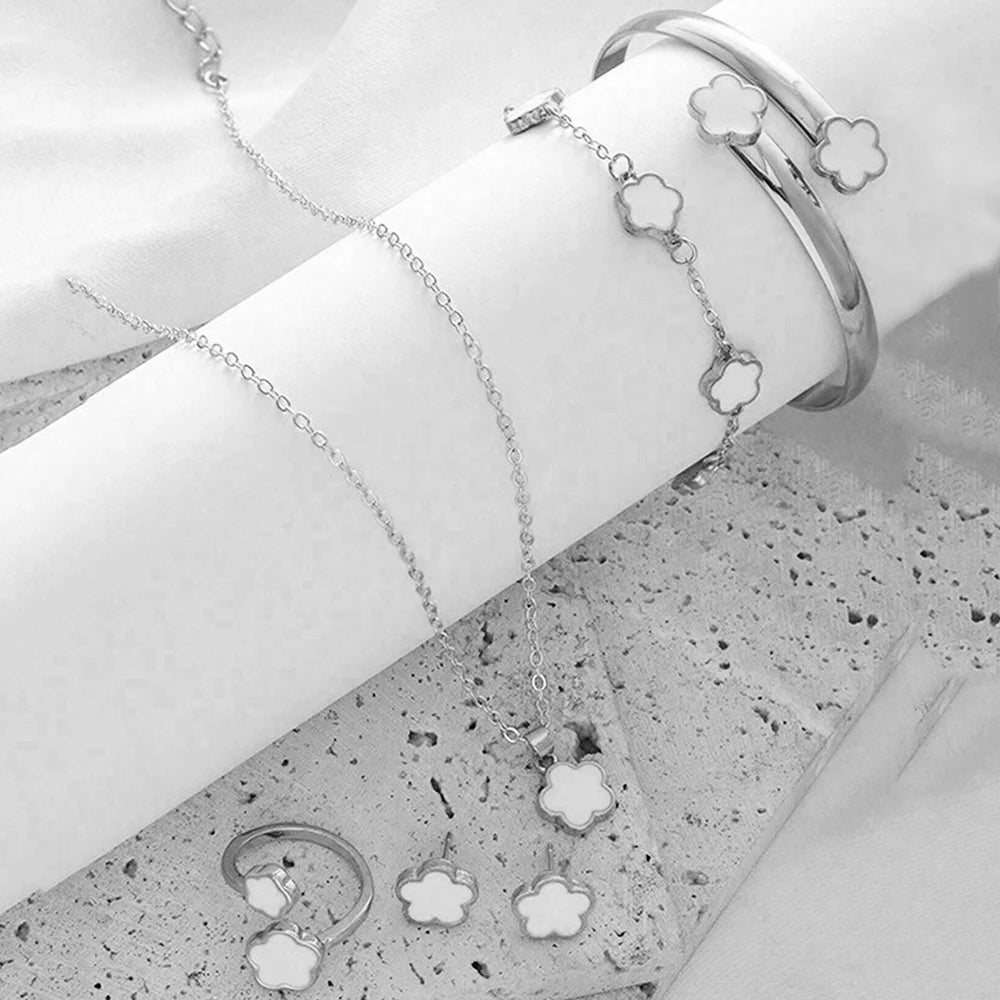 5pcs Lucky Five-petal Flower Women's Jewelry